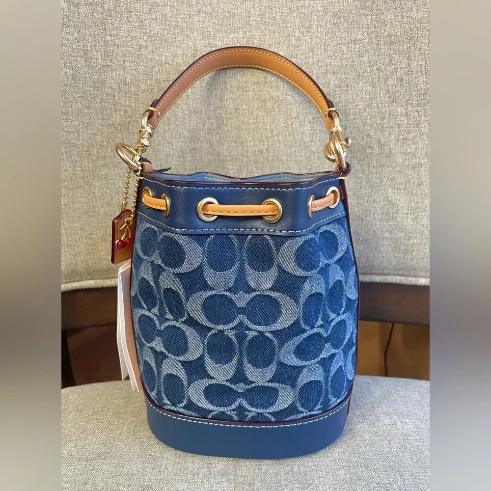 NWT！COACH MINI BUCKET BAG IN SIGNATURE DENIM（CY740）gift receipt FAST SHIPPING - Picture 2 of 12